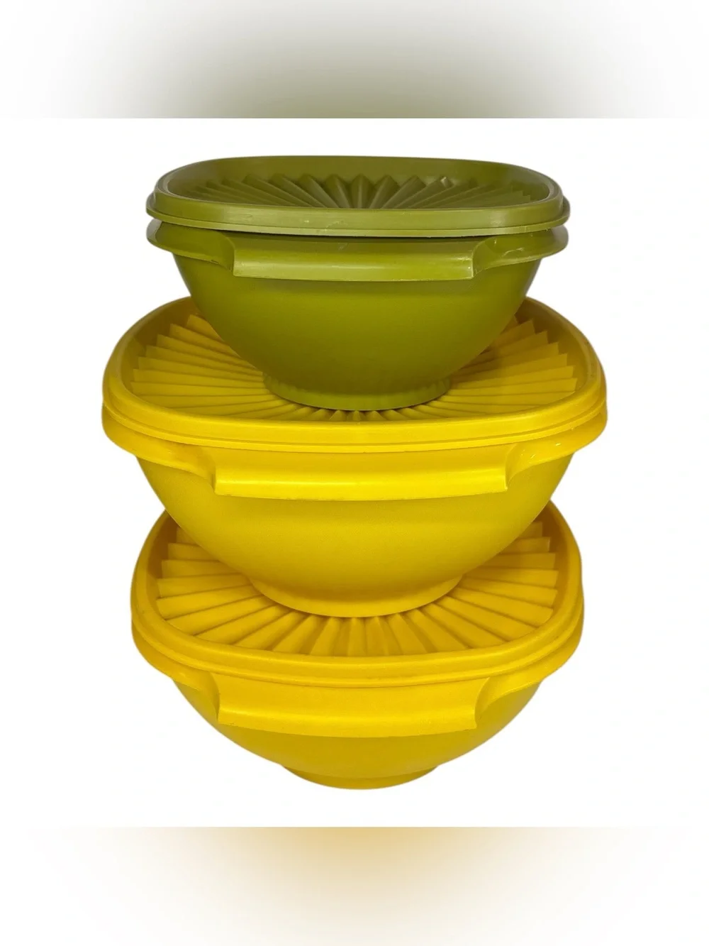 Vintage Tupperware Servalier Bowl Set Of 3 Green & Yellow Made In USA w/ Lids